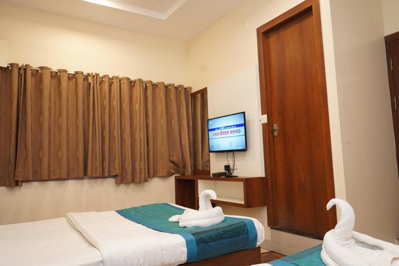 Hotel Satyug Удджайн Экстерьер фото