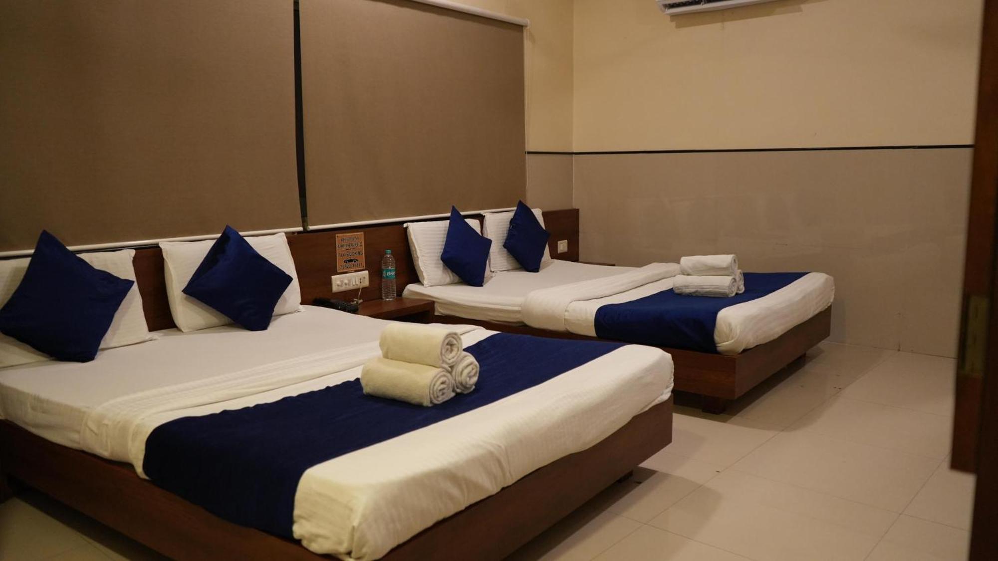 Hotel Satyug Удджайн Экстерьер фото