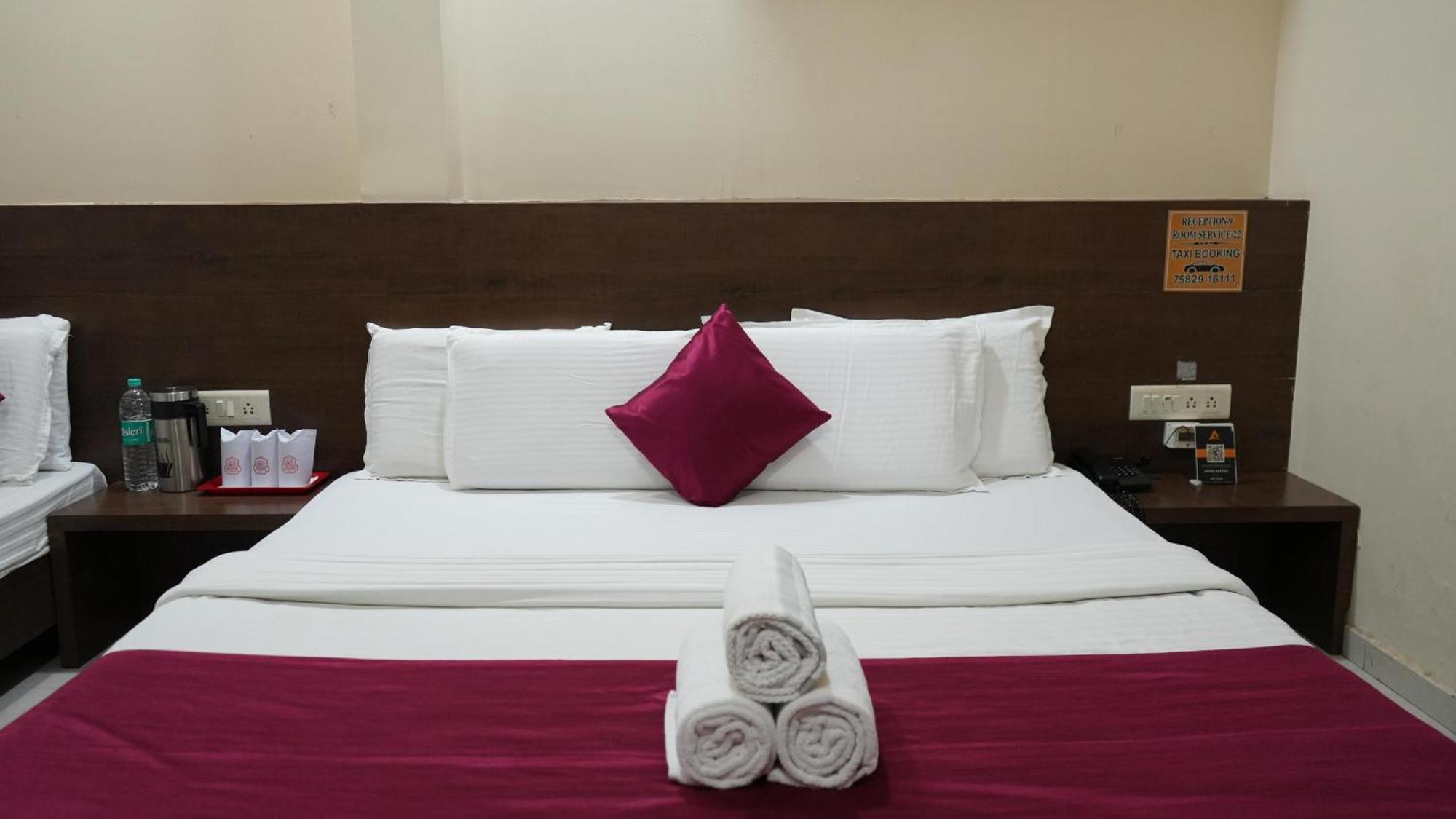 Hotel Satyug Удджайн Экстерьер фото